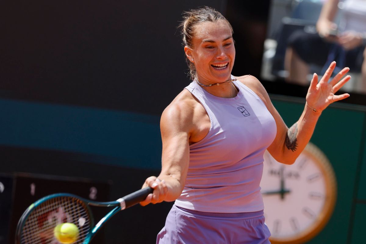 Aryna Sabalenka in azione col dritto