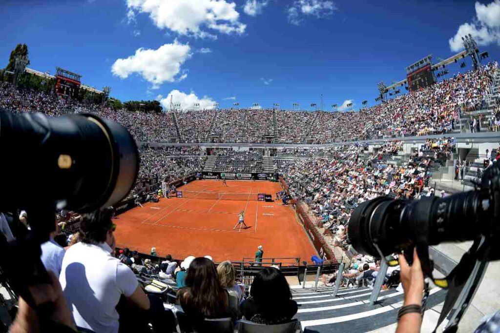 Il Centrale del Foro Italico affollato di tifosi