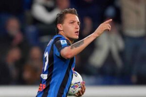 Retegui esulta dopo il gol