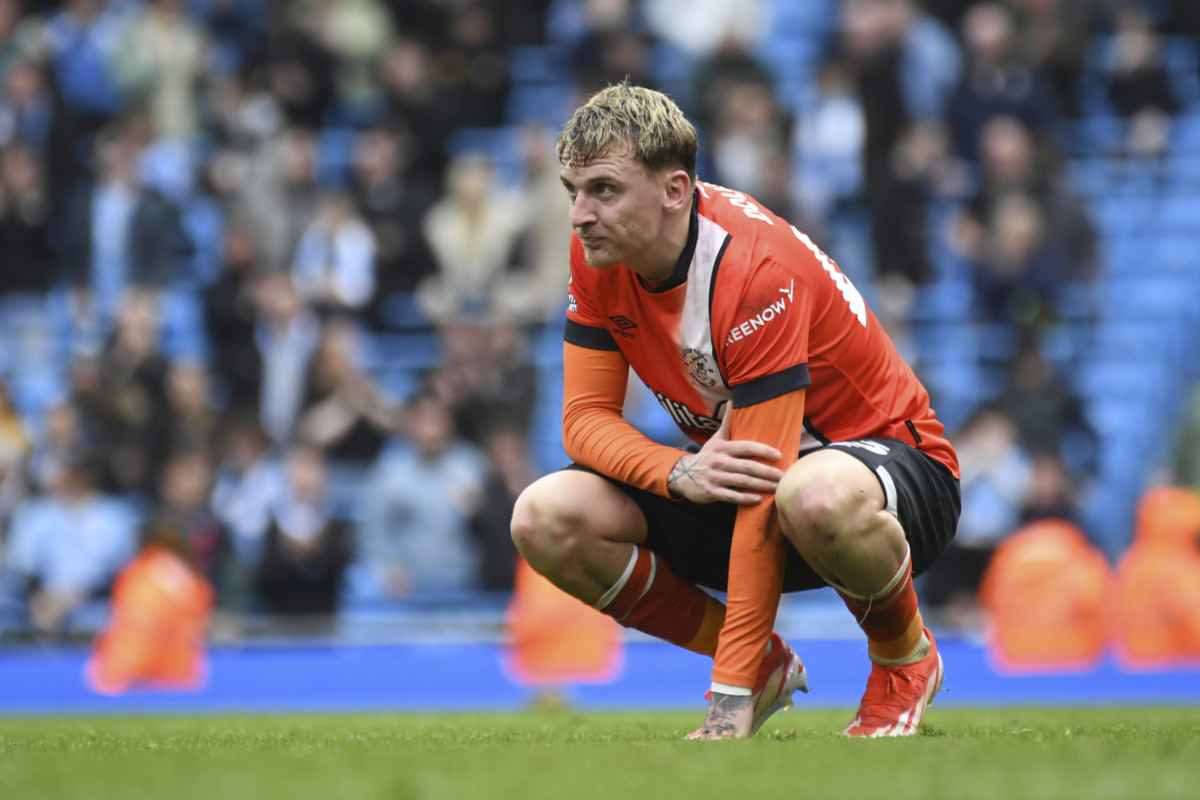 Un calciatore del Luton