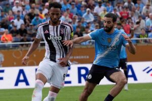 Kelly prova a far partire l'azione dal basso