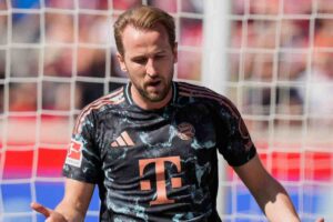 Kane esulta dopo un gol