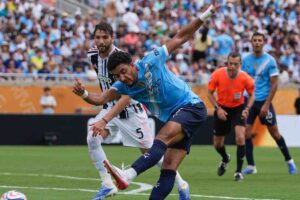 Marmoush scaglia una conclusione nello specchio di porta difeso da Di Gregorio