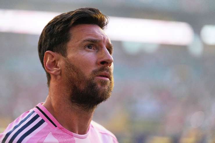 Lo sguardo perplesso di Leo Messi