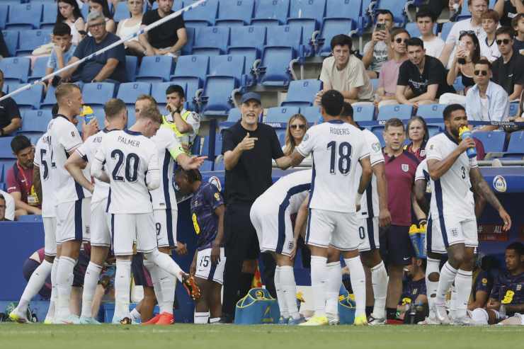 Tuchel con i calciatori dell'Inghilterra