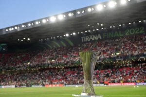 Il trofeo della Conference