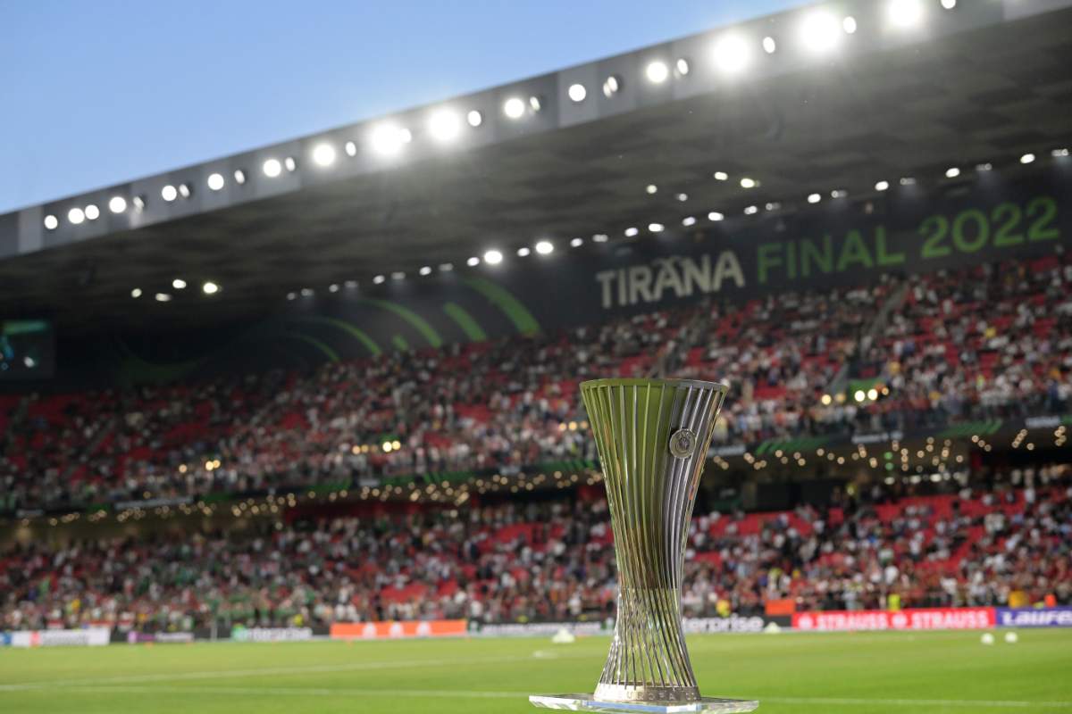 Il trofeo della Conference