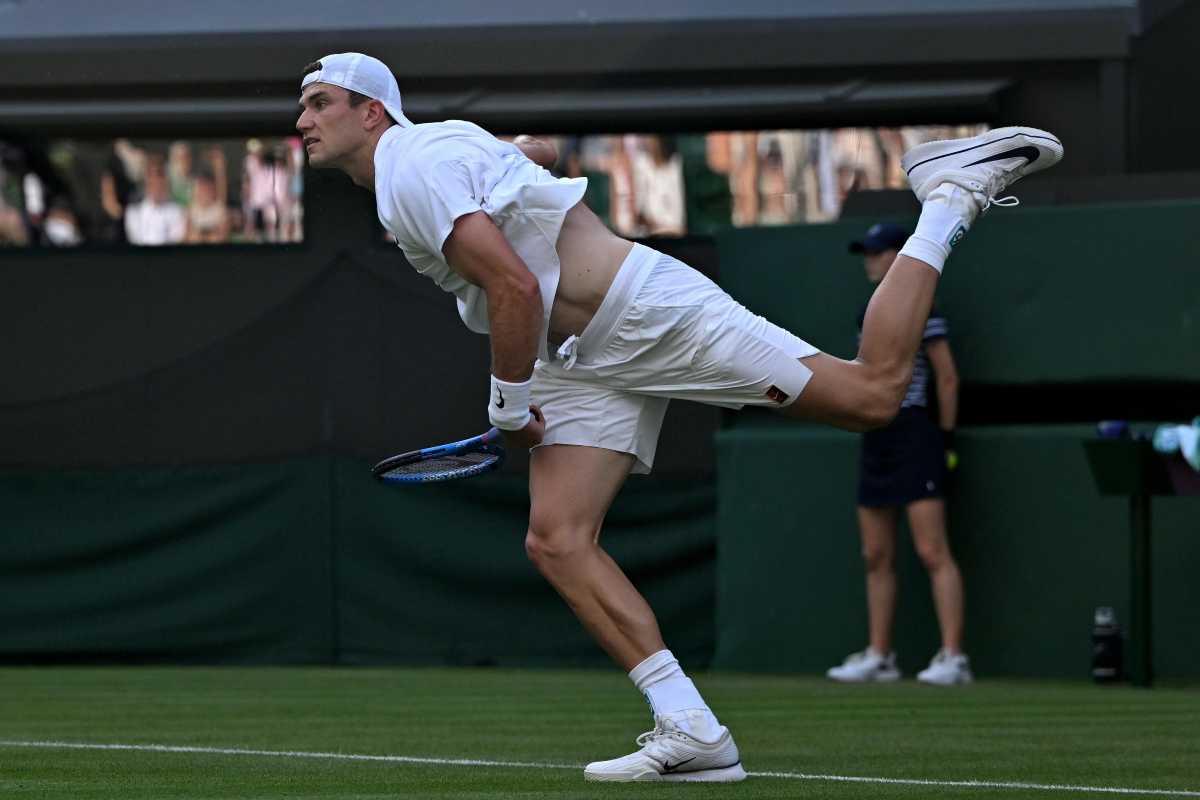 Draper in azione al torneo di Wimbledon