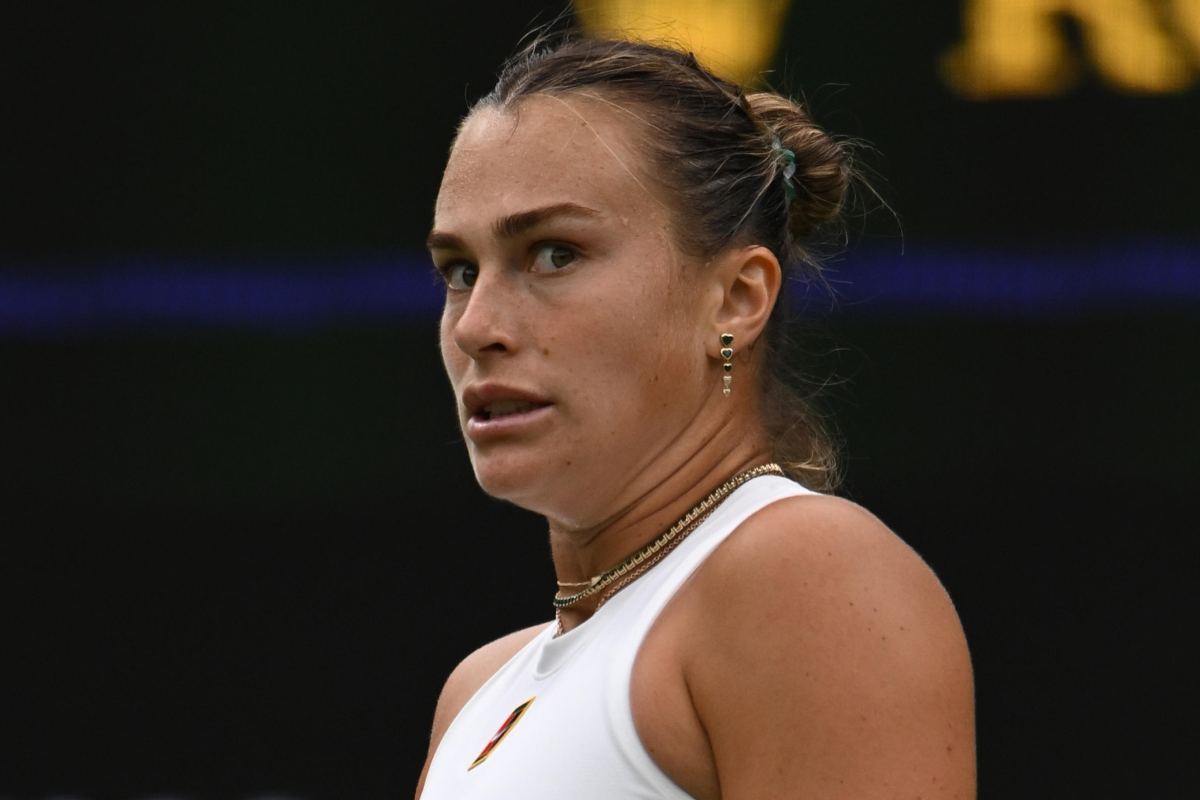 Primo piano di Aryna Sabalenka in campo a Wimbledon