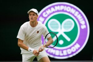 Sinner impegnato in allenamento a Wimbledon