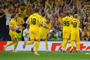 I calciatori del Bodo Glimt esultano dopo un gol