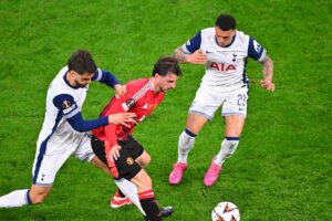 Bentancur in pressing sul portatore di palla avversario