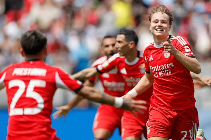 Festeggiamenti del Benfica dopo il gol
