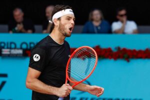Taylor Fritz esulta urlando