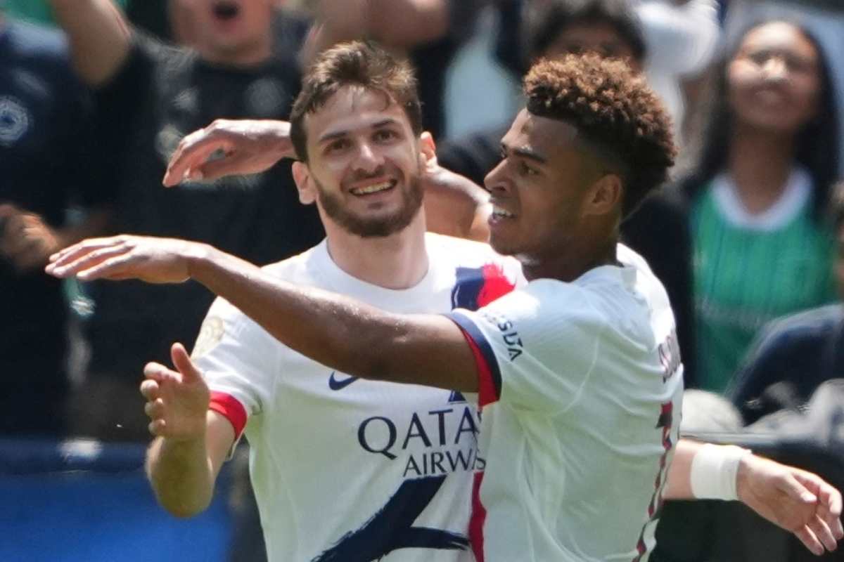 Kvara abbraccia Doué