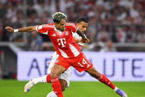 Luis Diaz si avventa sul pallone