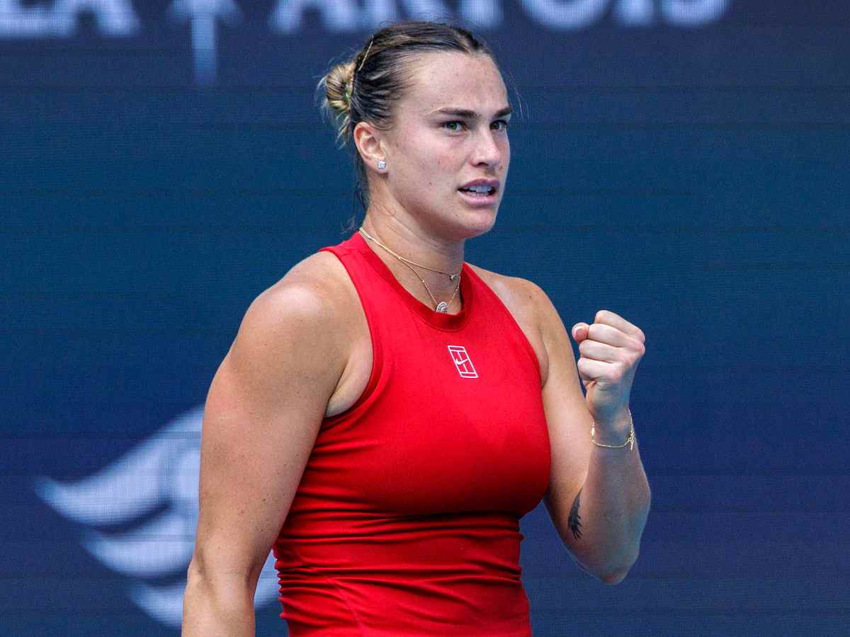 Sabalenka esulta facendo il pugno