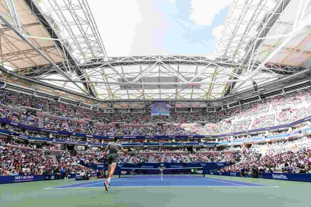 Jannik Sinner in azione allo US Open 2024