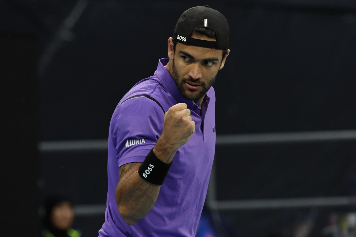 Berrettini esulta facendo il pugno