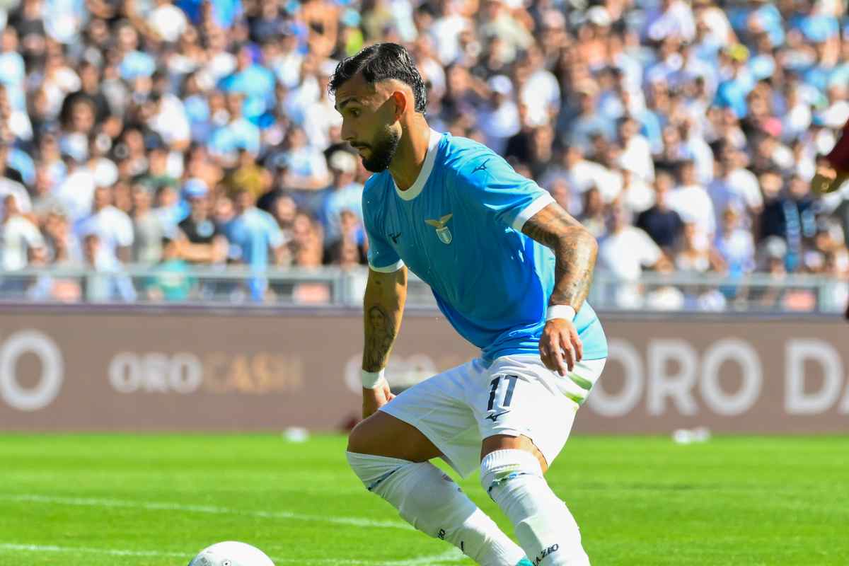 Castellanos in procinto di calciare