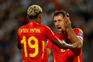 Yamal ed Oyarzabal festeggiano il gol
