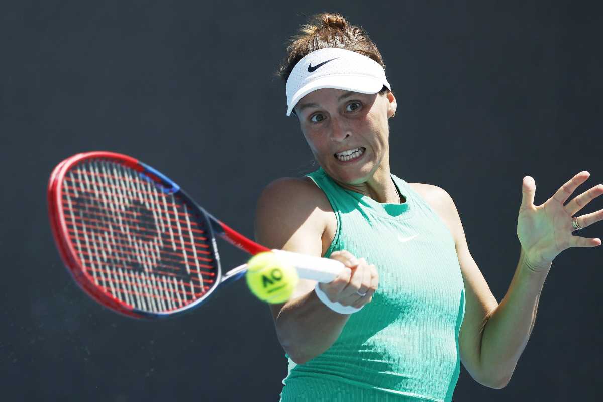 Tatjana Maria in azione col dritto