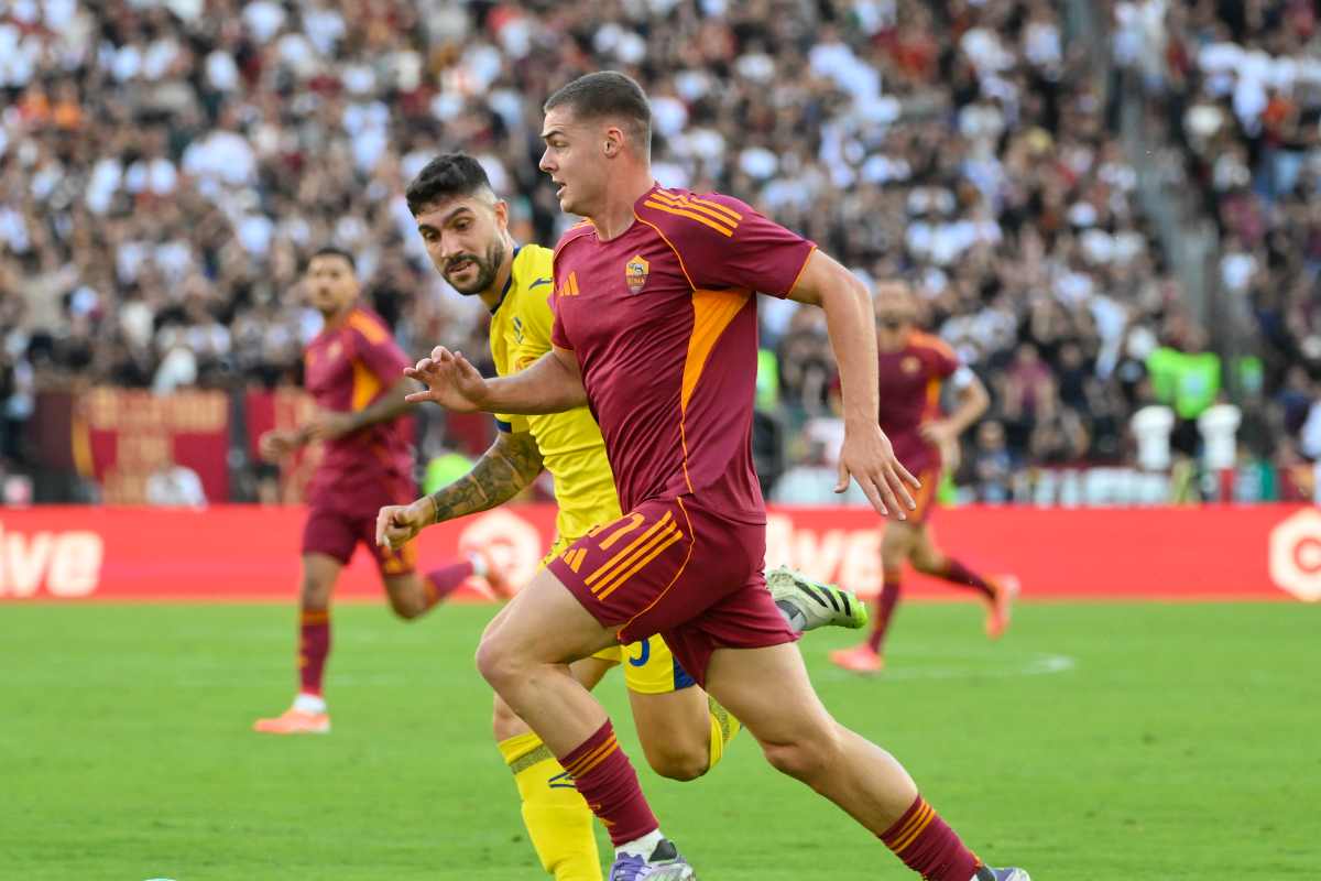 Ferguson prova ad incunearsi in area