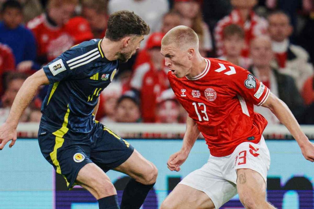 Christie prova a marcare Kristensen