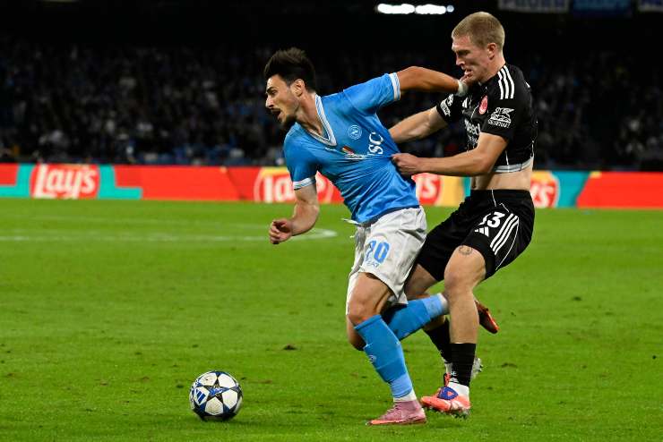 Elmas sguscia dalla marcatura di Kristensen