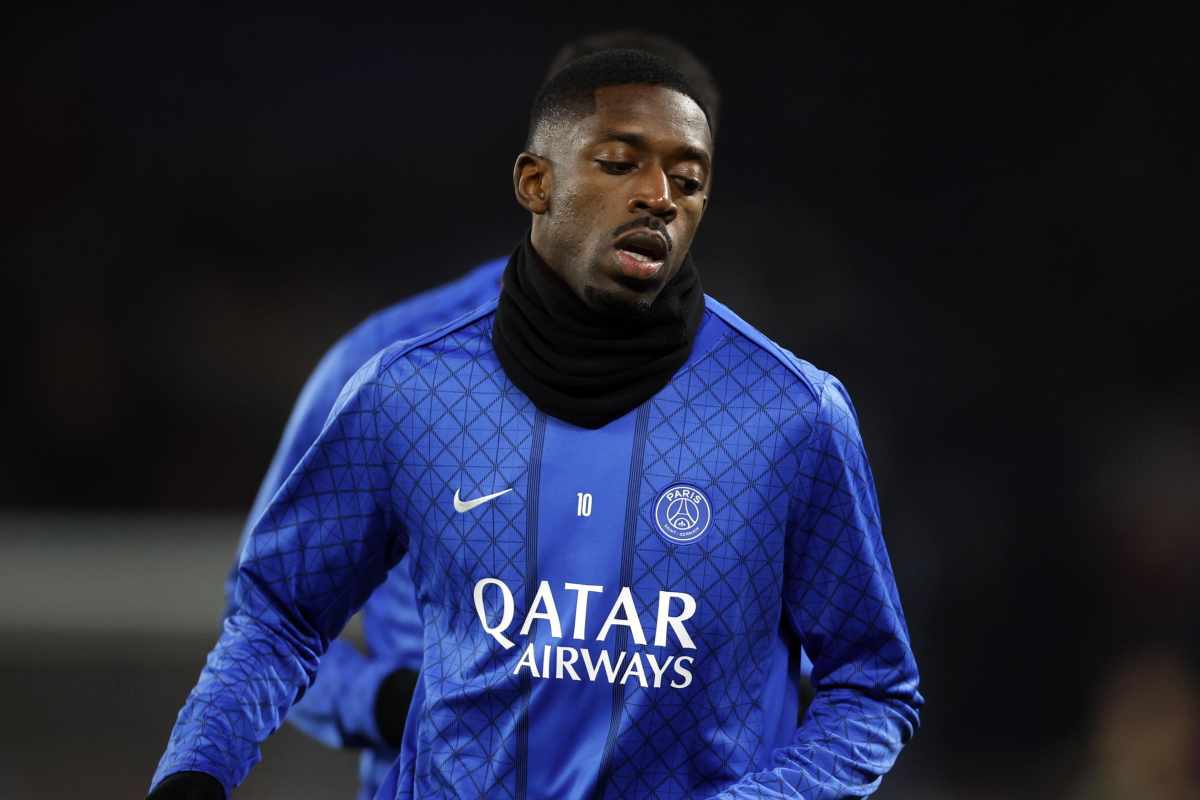 Dembelé in fase di riscaldamento