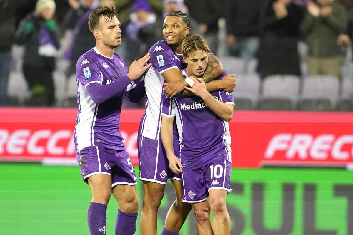 Esultanza di Gudmundsson dopo il gol