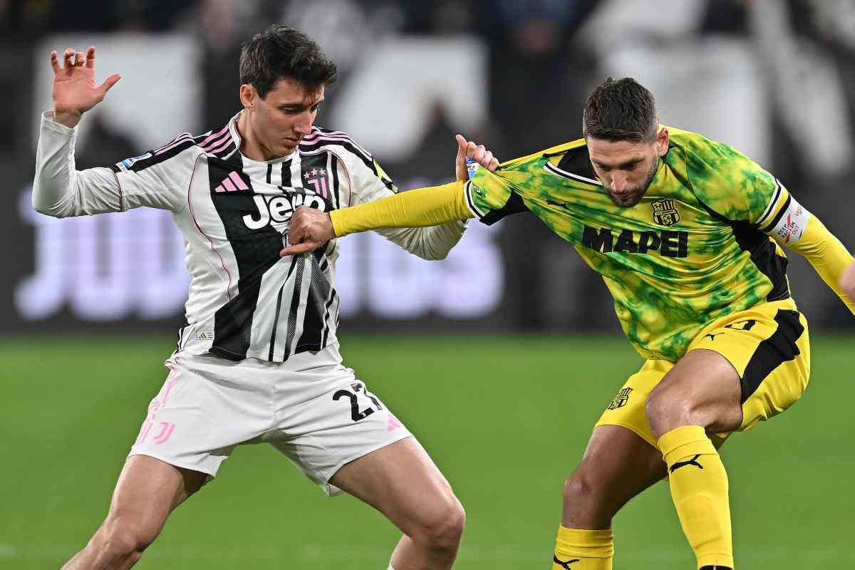 Cambiaso con la maglia trattenuta