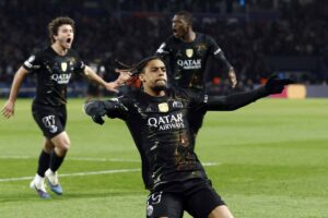 Barcola festeggia il gol
